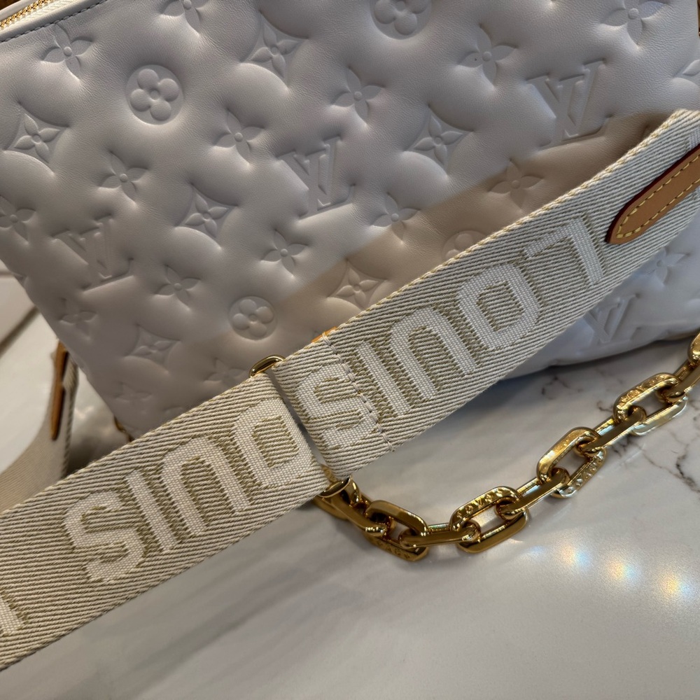 Louis Vuitton Coussin PM - Picture 10 of 13